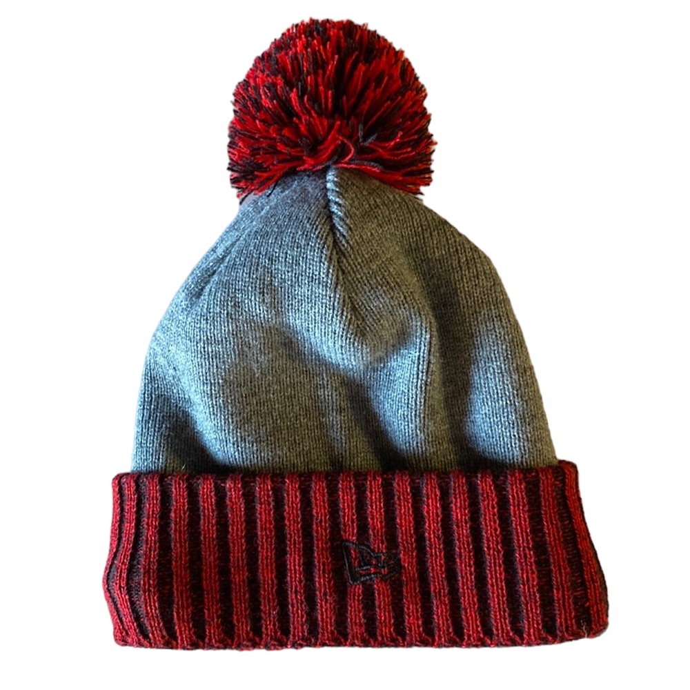 New Edge Golf Beanie Hat. Excellent Condition.